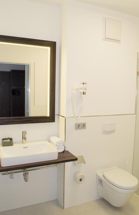 Dorfmeister Business Hotel B&B Weikersdorf am Steinfelde Room photo