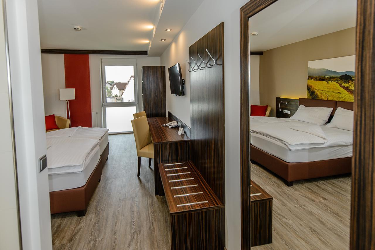 Dorfmeister Business Hotel B&B Weikersdorf am Steinfelde Room photo